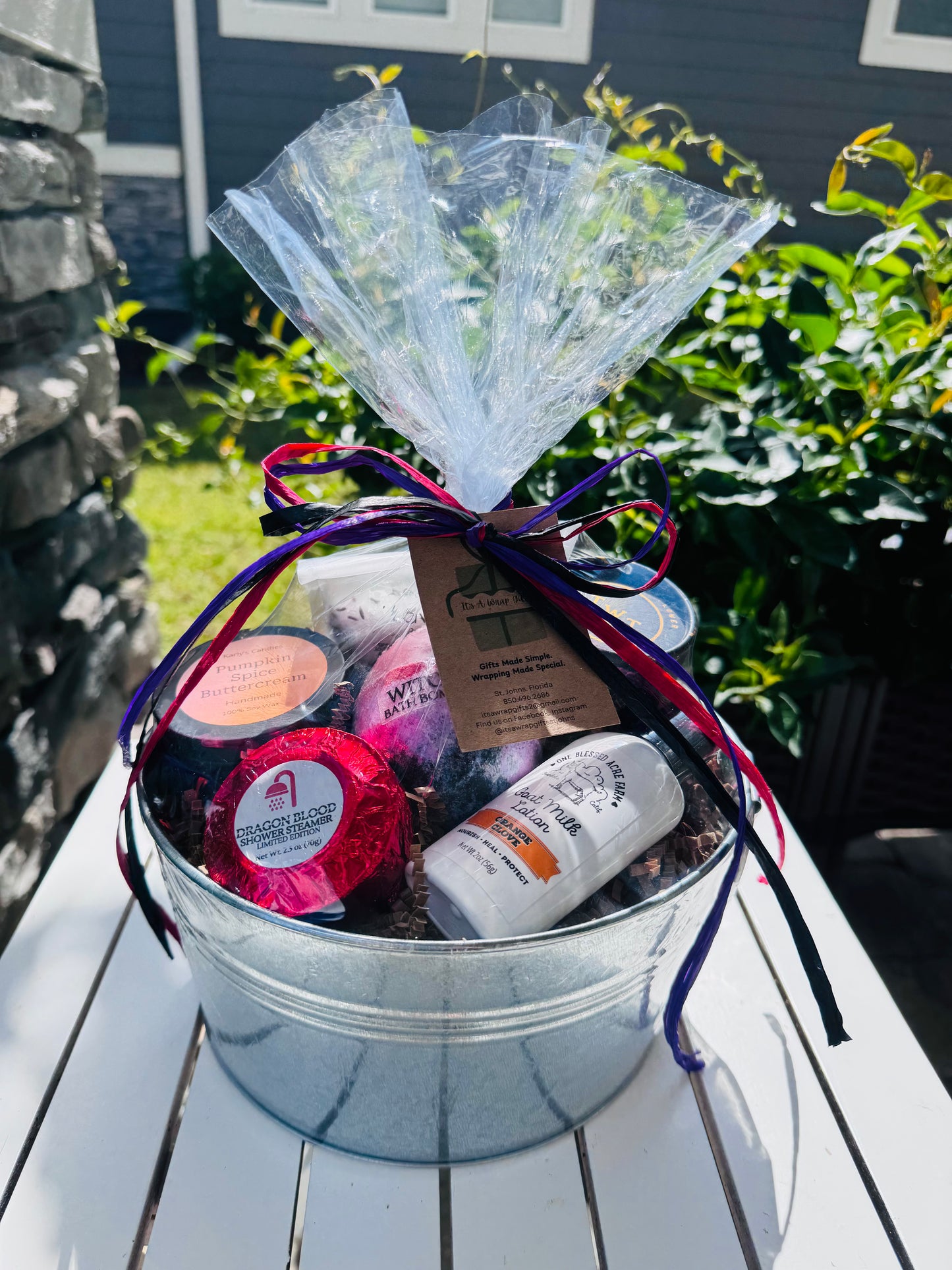 Halloween Full Size Basket w/ Bath Salts