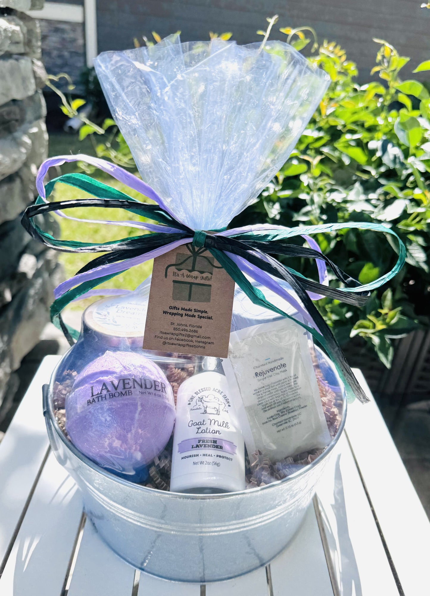 Rest and Relax Full Size Basket